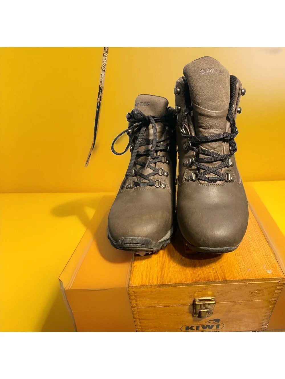 Hi-Tec Oakhurst Womens Hiking Boots Size 8